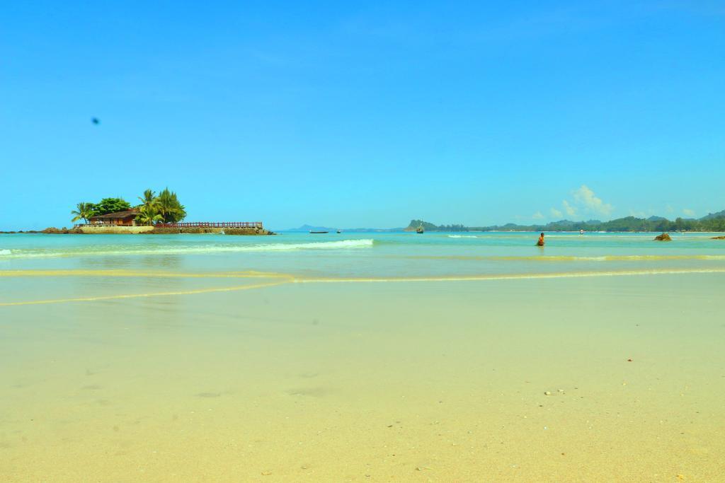 Diamond Hotel Ngapali Luaran gambar